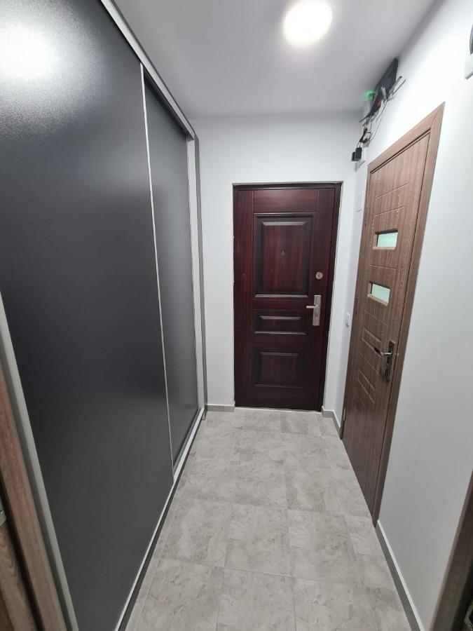شقة Garsoniera Luxury Kevin بيتستِ المظهر الخارجي الصورة