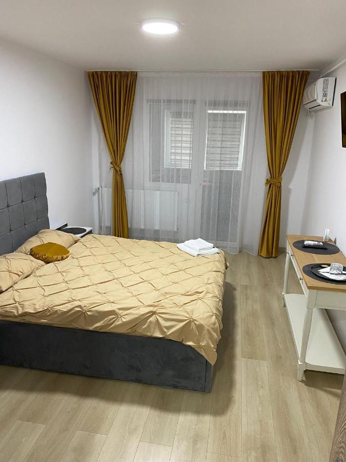 شقة Garsoniera Luxury Kevin بيتستِ المظهر الخارجي الصورة